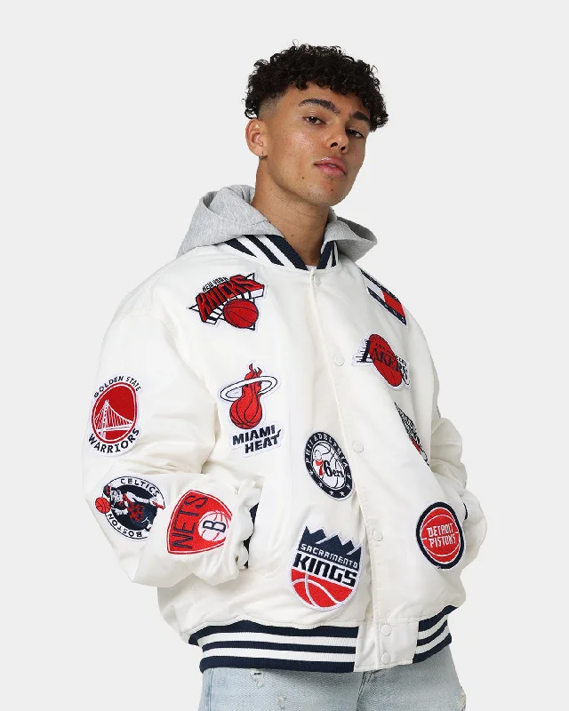 Tommy Jeans Tommy Jeans X NBA M16 Jacket Ancient White Faux Fur Fabric Real Fur Fabric Shearling Fabric Faux Fur Fabric Real Fur Fabric Shearling Fabric