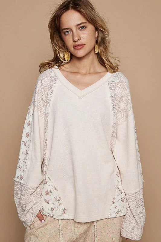 POL Lace Floral Round Neck Knit Top - Eggshell Retro Knit Shirt