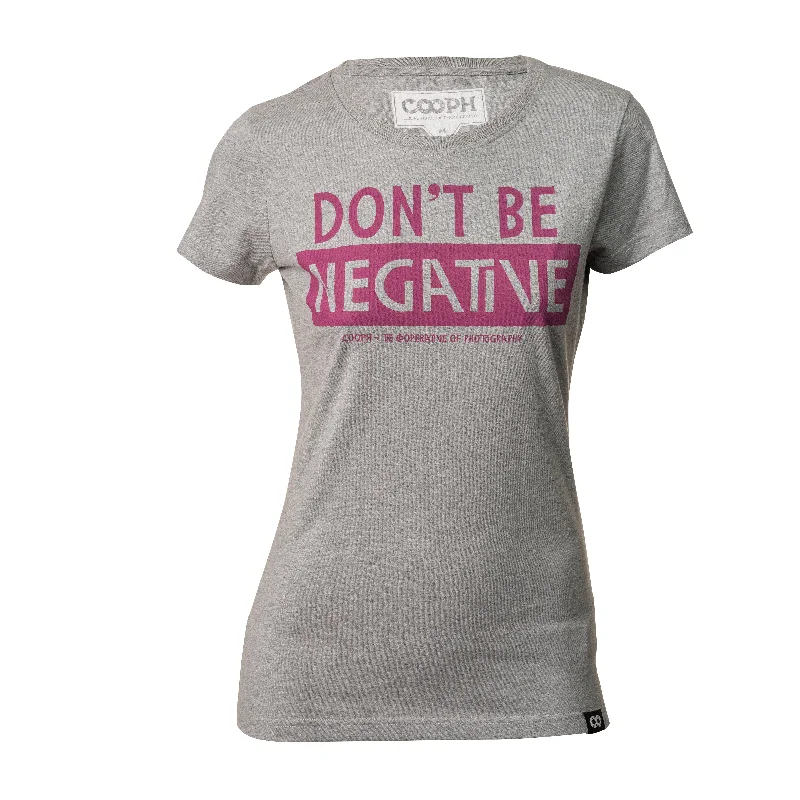 T-Shirt DON'T BE Fashionable Trendy Casual Fashionable Trendy Casual